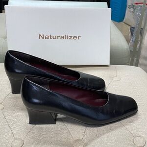 Naturalizer Black Heels with Block Heel and Squared Toe